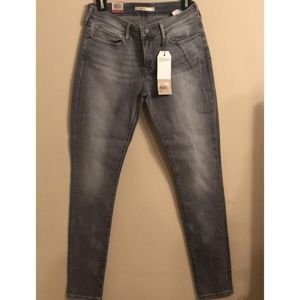 Levi's Mid Rise 711 Skinny - Acid Wash